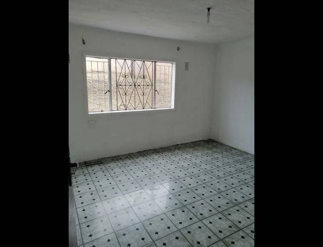 2 BEDROOM APARTMENT FOR SALE IN SUNFORD